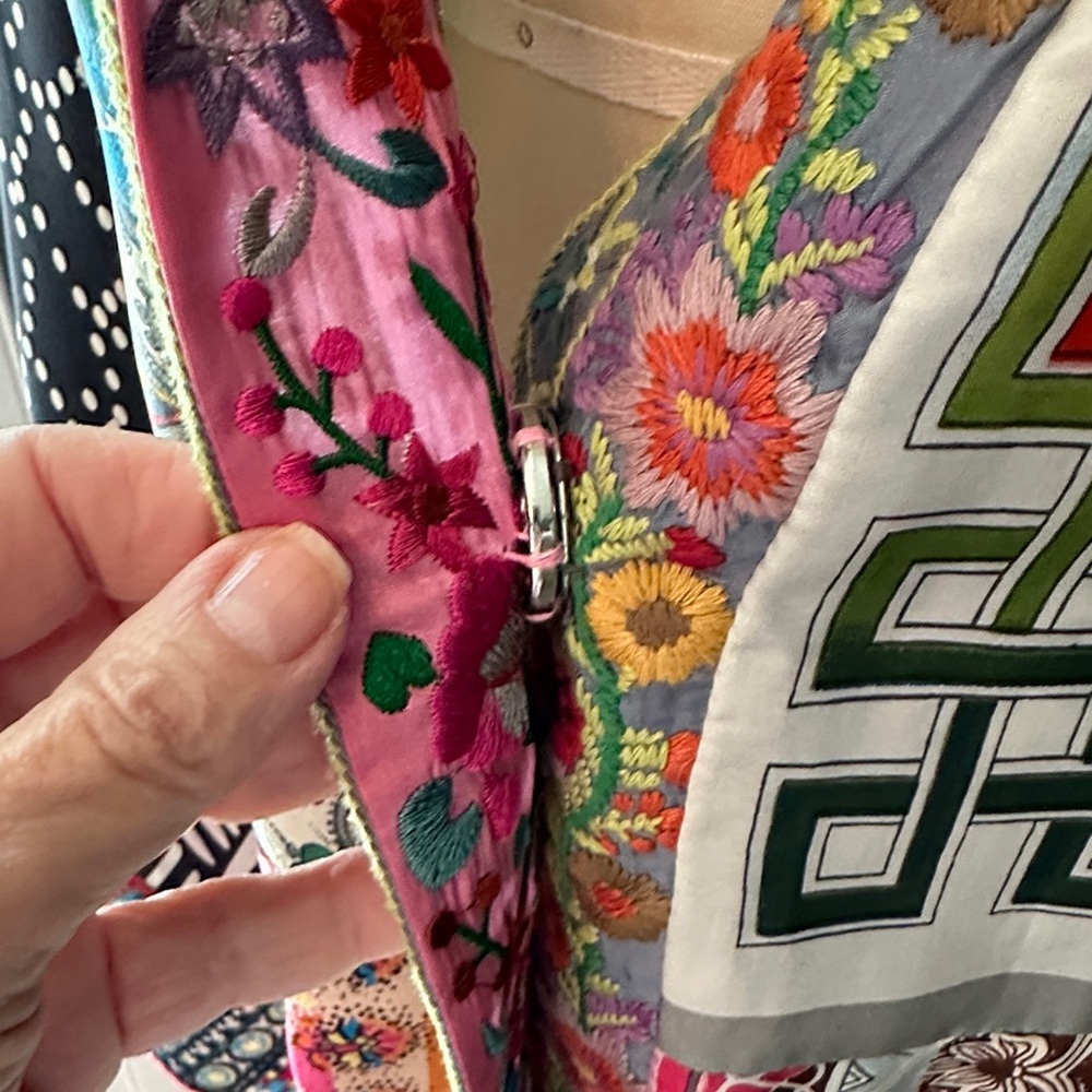 Johnny Was Multicolor Floral Kimono reversible has pockets snap closure like new - Picture 6 of 9